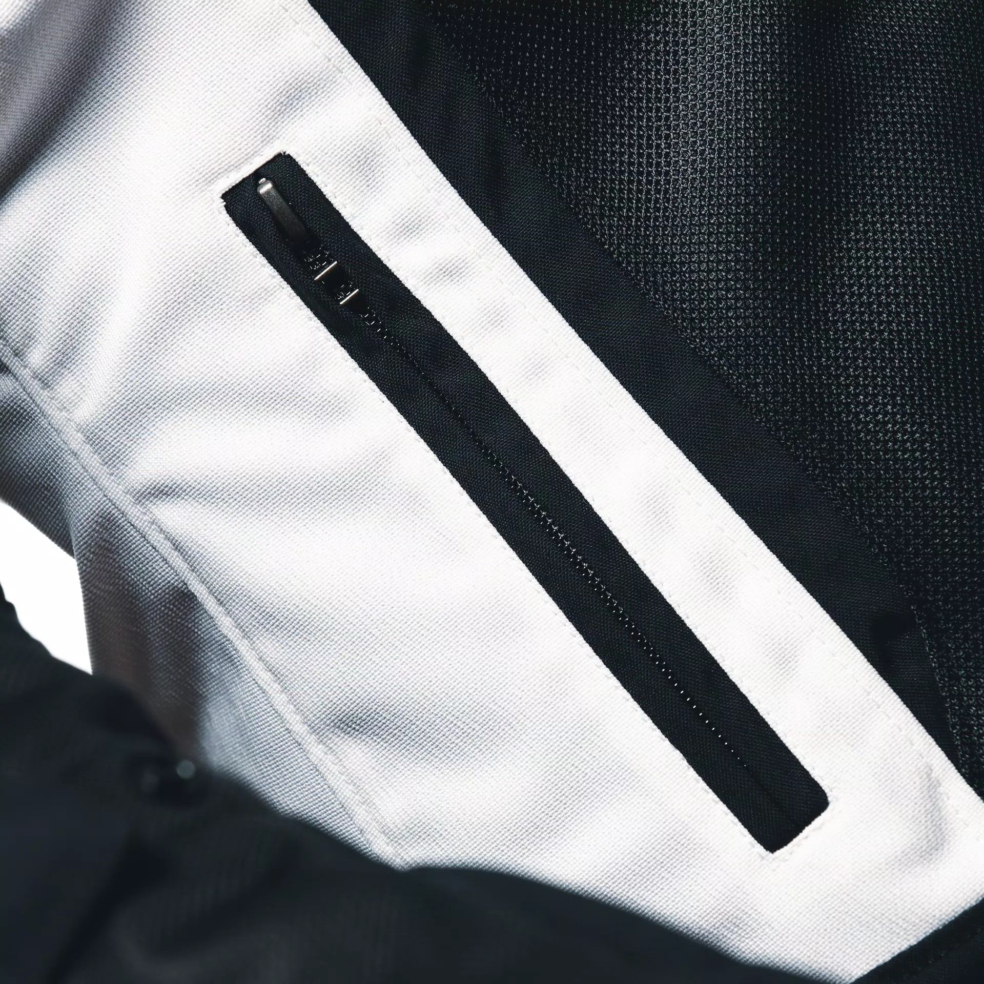 Dainese Air Frame 3 Tex Women's Jacket - Black / White - Image 5
