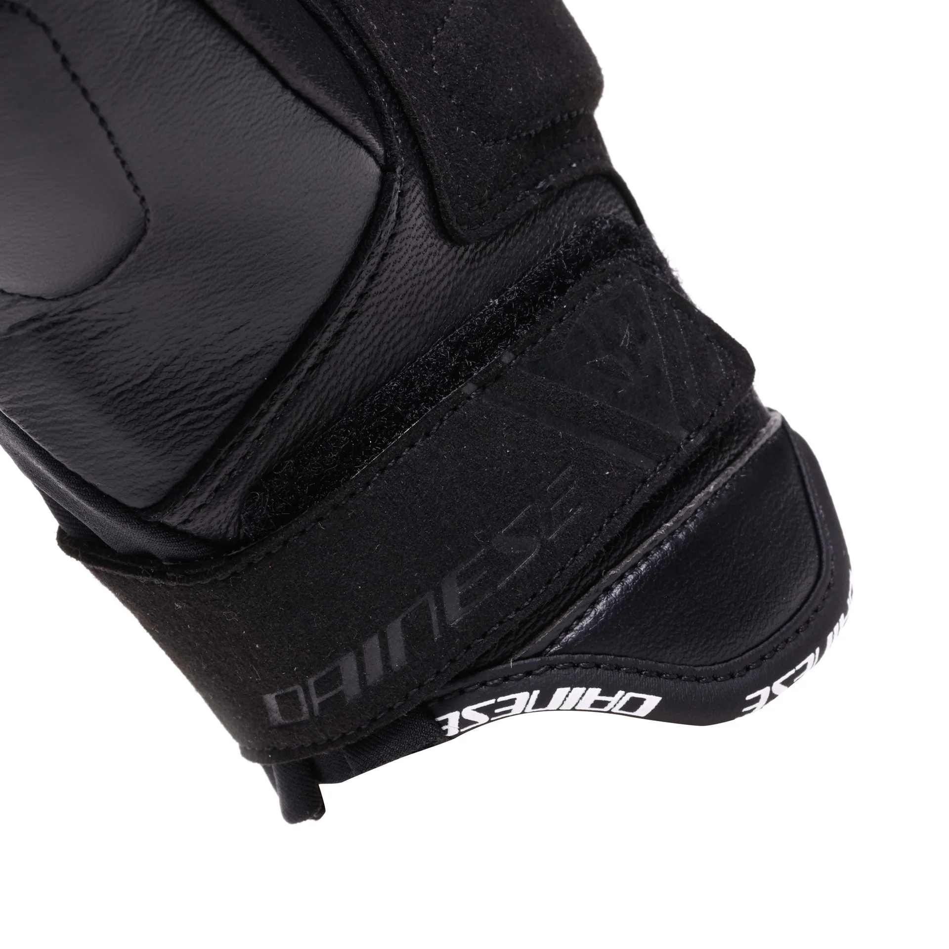 Dainese Women's Reacto Carbon Gloves Short - Black / Pink - Image 8