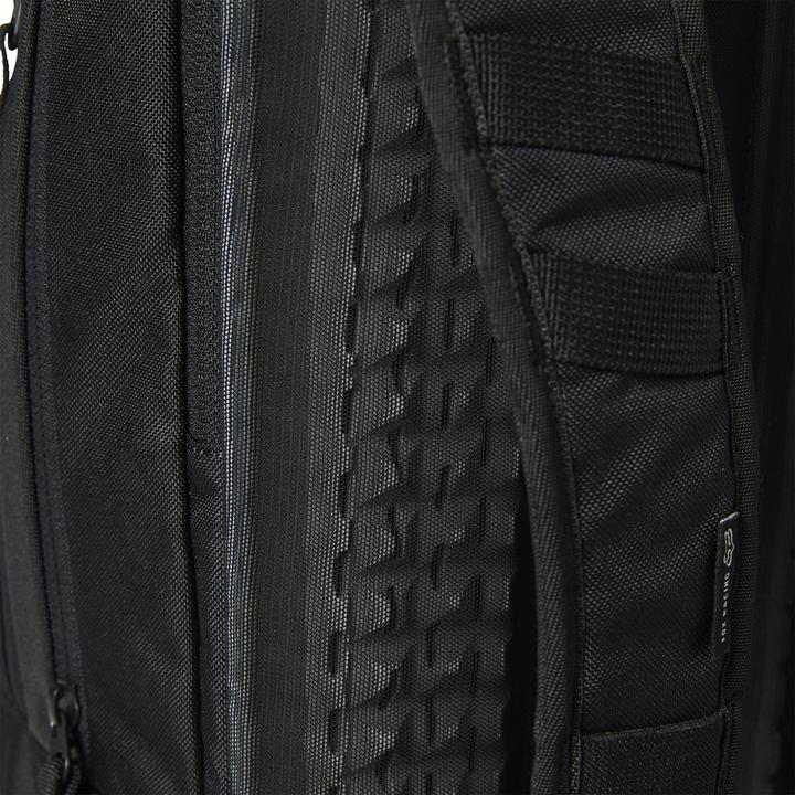 Fox 18L Utility Hydration Pack - Black - Image 2