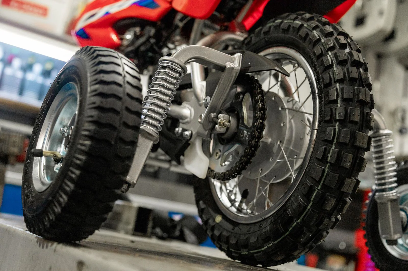 Mini Moto Rear Mount Training Wheels With Suspension - TTR50/CRF50/DR-Z - Image 4