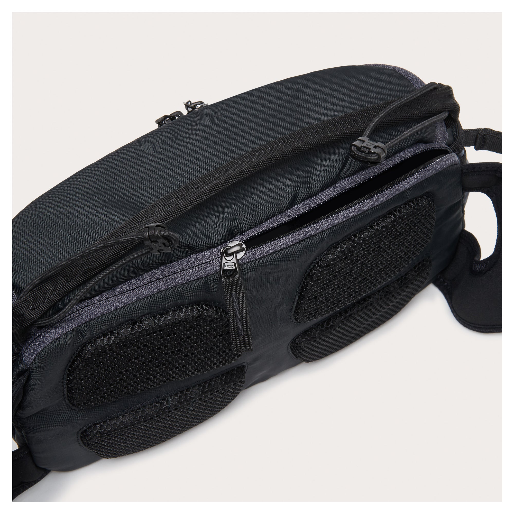 Oakley Seeker Traverse RC Hip Pack - Blackout - Image 6